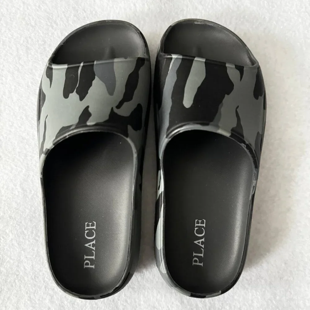 Children’s Place Unisex Easy Slip On Slides - Size 1Y.